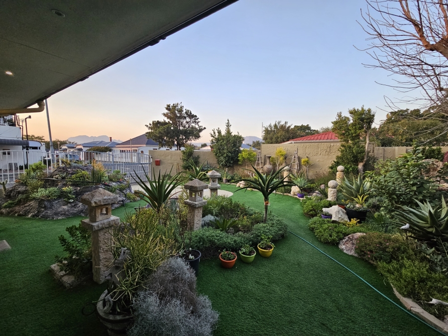 3 Bedroom Property for Sale in Gordons Bay Village Western Cape